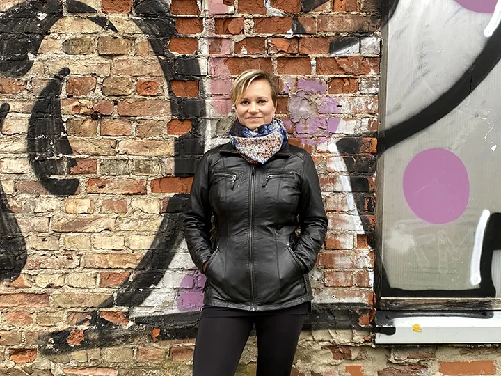 Kuvassa Tiina Äijänaho